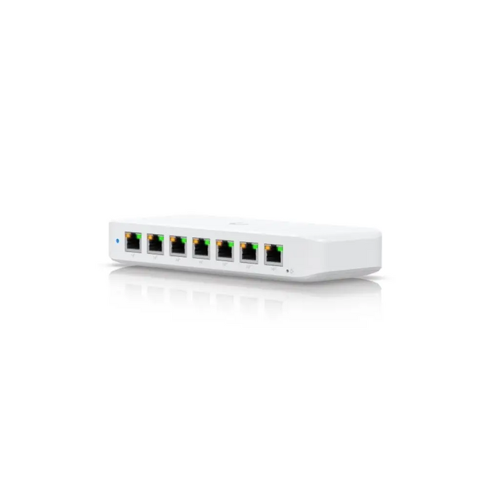 Ubiquiti UniFi 8 портов GbE PoE+ захранван от GbE++ вход