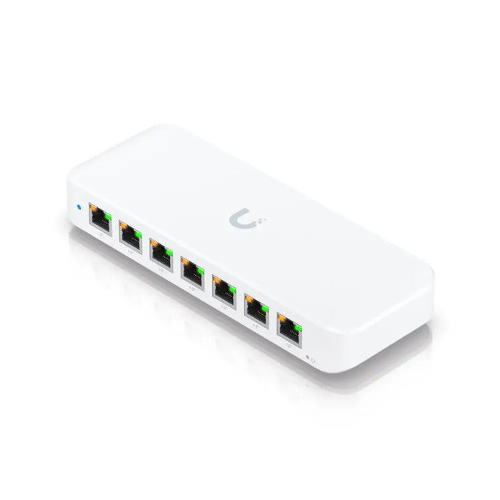 Ubiquiti UniFi 8 портов GbE PoE+ захранван от GbE++ вход