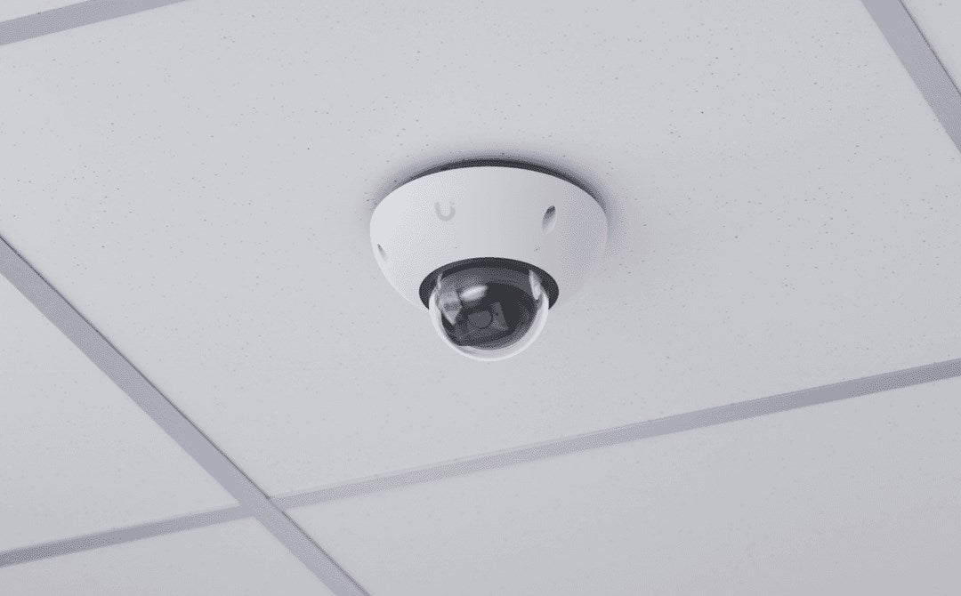 Ubiquiti G6 Dome IP охранителна камера за вътрешна и външна употреба 3840 x 2160 пиксела Таван/стена