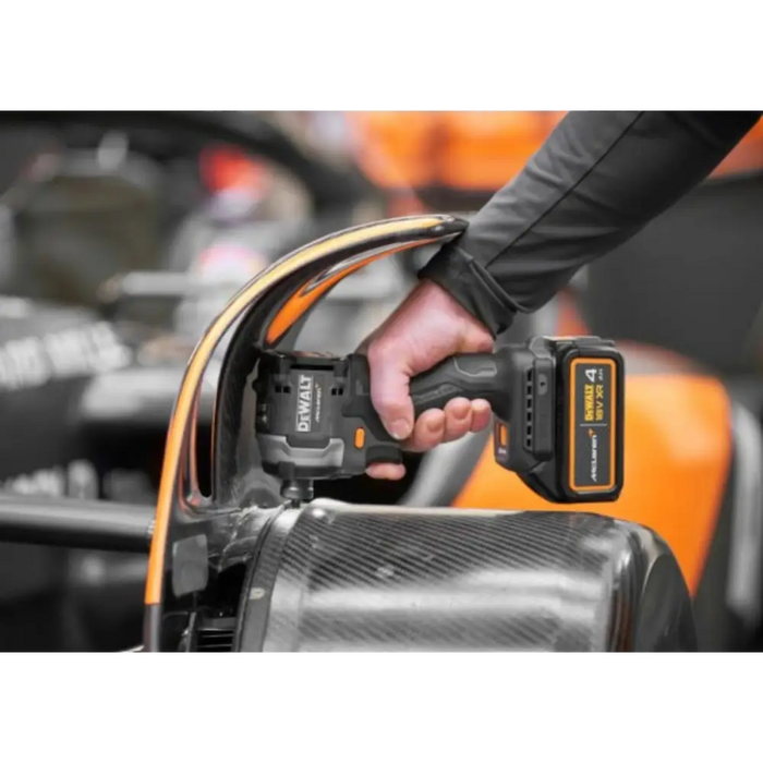 УДАРЕН ВИНТОВЕРТ 18V DEWALT MCLAREN F1