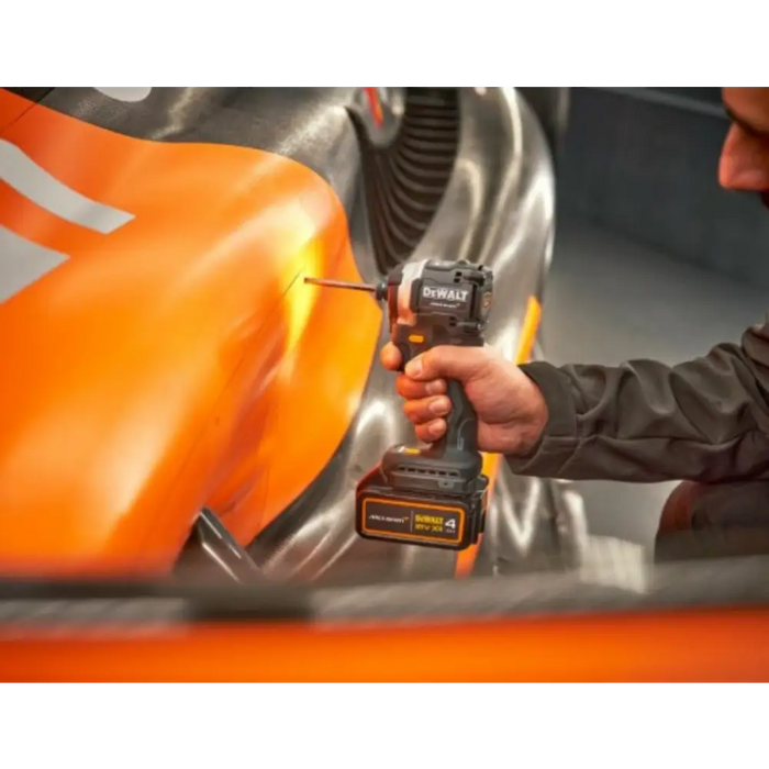 УДАРЕН ВИНТОВЕРТ 18V DEWALT MCLAREN F1