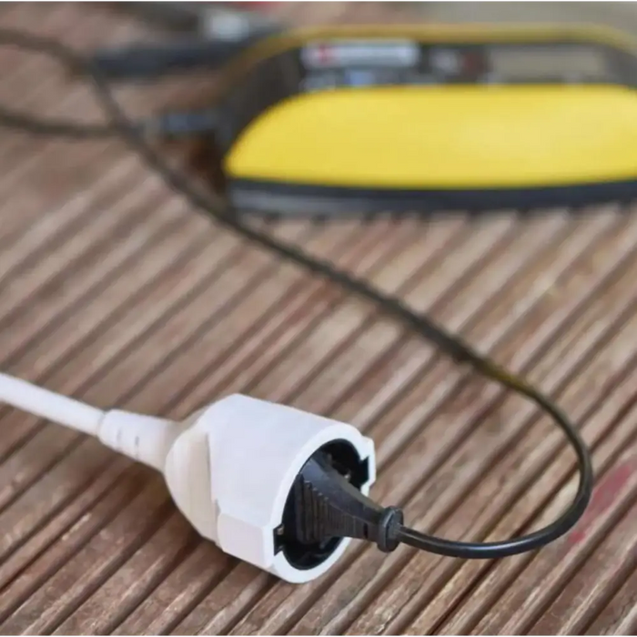 УДЪЛЖИТЕЛ 3 МЕТРА 1 ГНЕЗДО 1.5ММ² БЯЛ