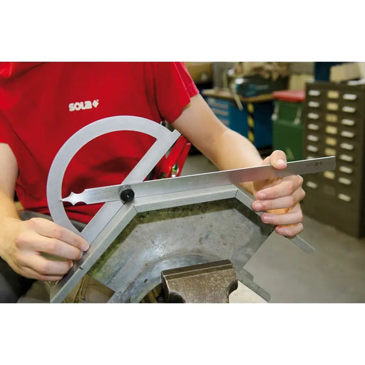 Ъгломер SOLA GR