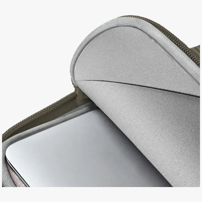 Uniq Cyprus Ridge Edition Laptop Sleeve чанта за 14’’