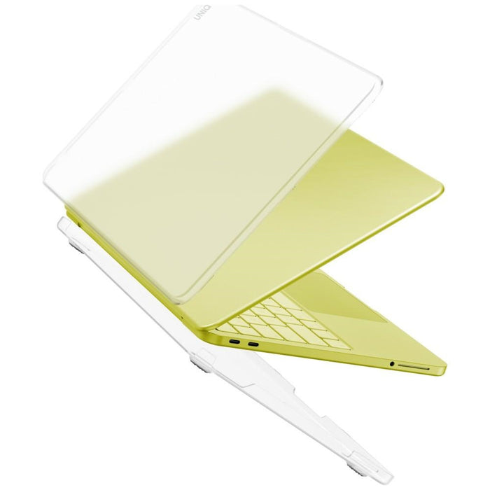 Uniq Claro калъф за MacBook Neo - прозрачен