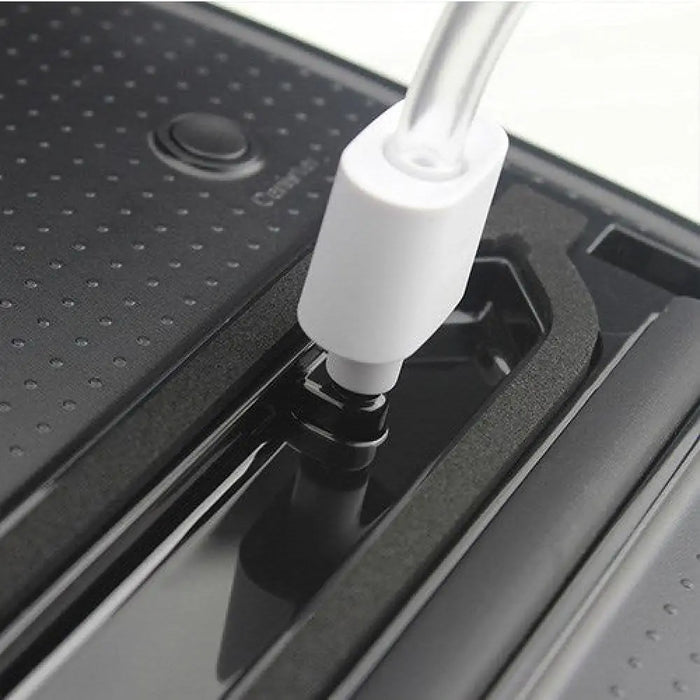 Вакуумна машина Adler CR4470 Бяла