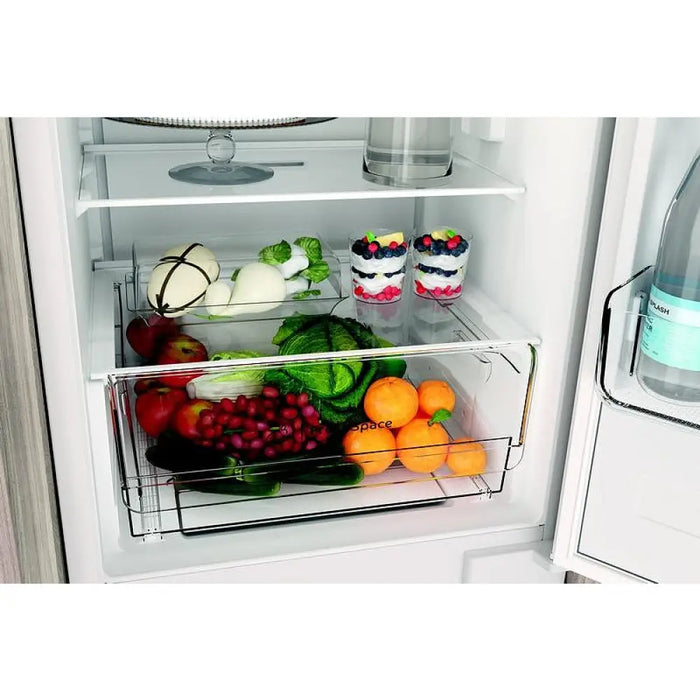 Вграден хладилник с фризер Indesit INC18 T112 250 l E No
