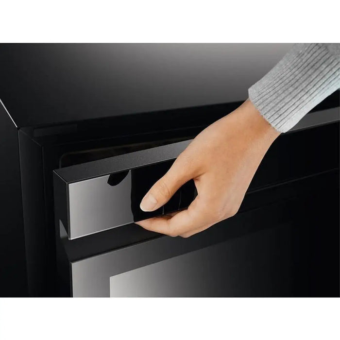 Вграден охладител Electrolux EWUS018B7B (ST) 61 l G Да Черен