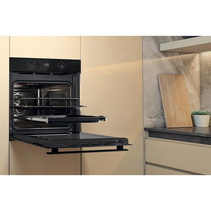 Фурна за вграждане WHIRLPOOL OMR58HU1B