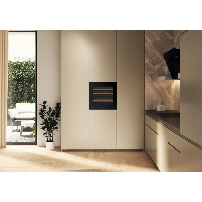 Вграден охладител Whirlpool WHW60D2B , 65 l, F , Черен