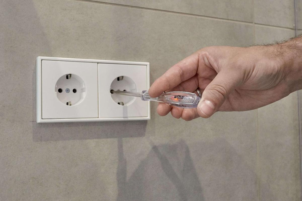 КОМПЛЕКТ ОТВЕРТКИ 1000V 7Ч. WIHA