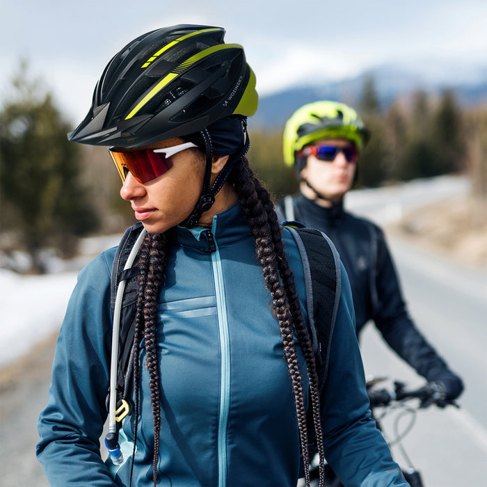 Велосипедна каска Wozinsky MTB с подвижен визьор и задна USB светлина, размер L - черно-жълта