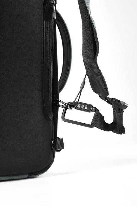 РАНИЦА / КУФАРЧЕ ПРОТИВ КРАЖБА XD DESIGN BOBBY BIZZ 2.0 СИВО P/N: P705.922