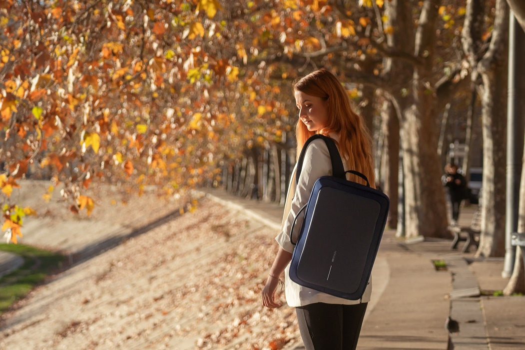 XD DESIGN РАНИЦА ПРОТИВ КРАЖБА / КУФАРЧЕ BOBBY BIZZ 2.0 NAVY P/N: P705.925