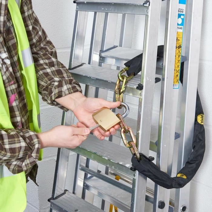 Ключалка Yale Месинг Квадратен