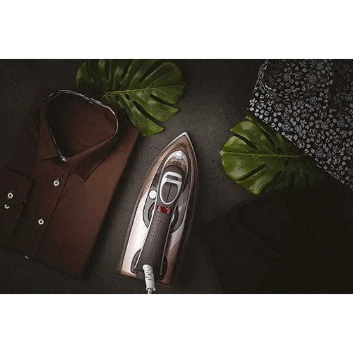 Ютия Adler AD 5030 Парна ютия Керамична гладеща плоча 3000