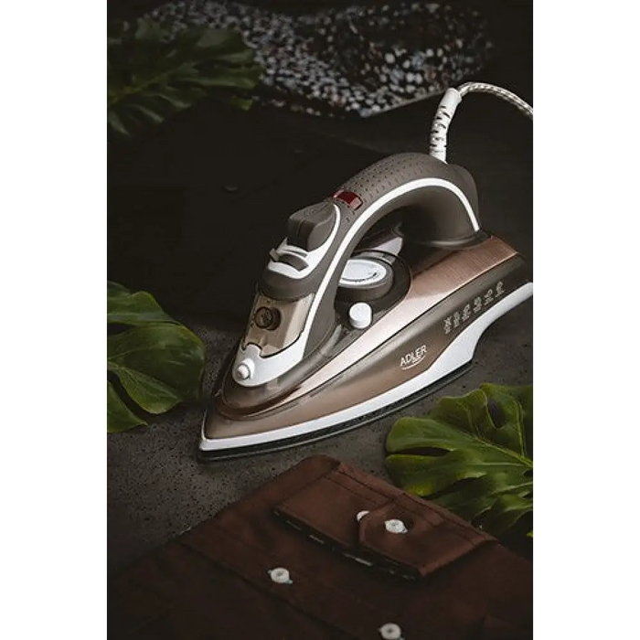 Ютия Adler AD 5030 Парна ютия Керамична гладеща плоча 3000
