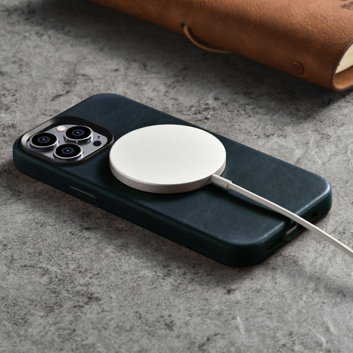 Кейс от естествена кожа iCarer Oil Wax Premium за iPhone 14 Pro, магнитен, съвместим с MagSafe, Тъмносин (WMI14220702-BU)