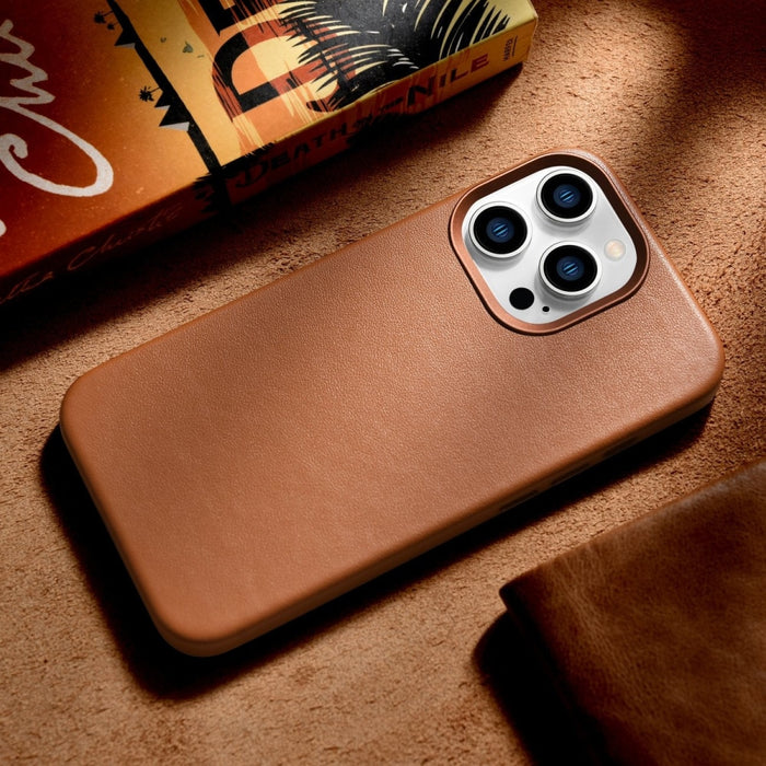 Кейс от естествена кожа iCarer за iPhone 14 Pro, кафяв (WMI14220706-BN) (съвместим с MagSafe)