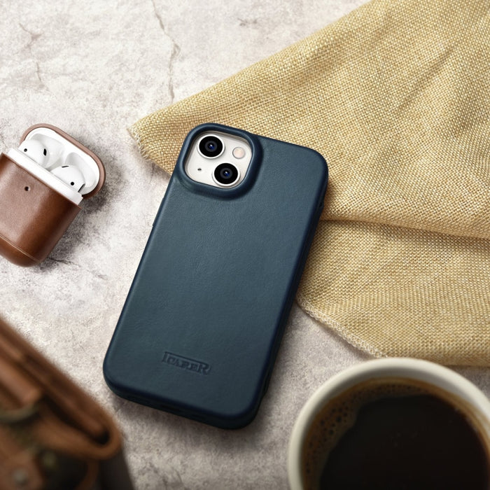 Флип Кейс от естествена кожа iCarer CE Oil Wax Premium за iPhone 14, магнитен, съвместим с MagSafe, Син (AKI14220705-BU)