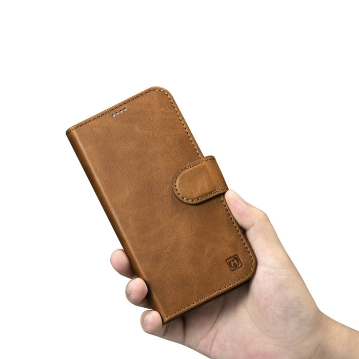 Флип Кейс 2в1 от естествена кожа тип "портфейл" iCarer Oil Wax за iPhone 14 Plus, Анти-RFID, Кафяв (WMI14220723-TN)
