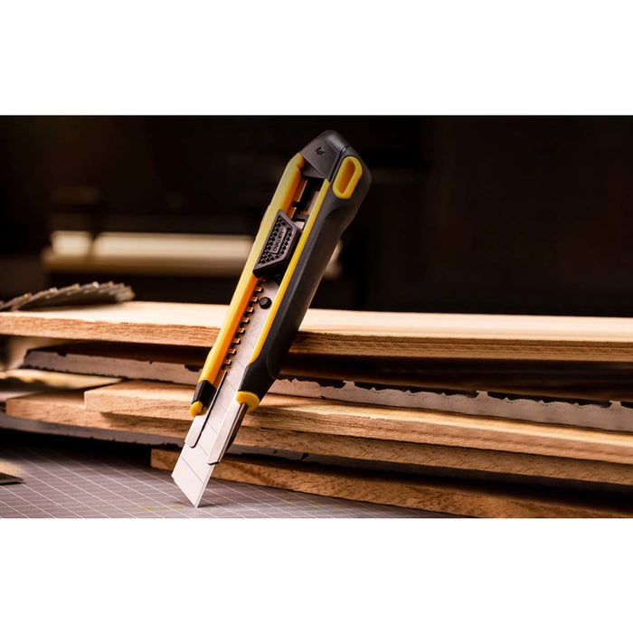 Макетен нож Deli Tools EDL018Z