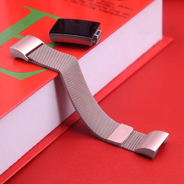 Верижка от миланска неръждаема стомана магнитна за Fitbit 