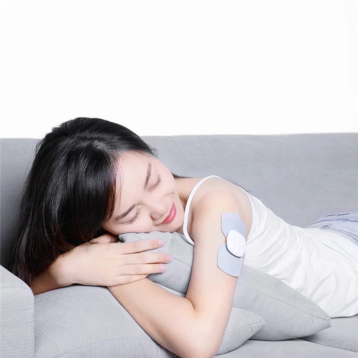 Електроимпулсен масажор Xiaomi Leravan за отпускане срещу 